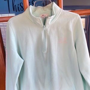 Vineyard Vines sweatshirt